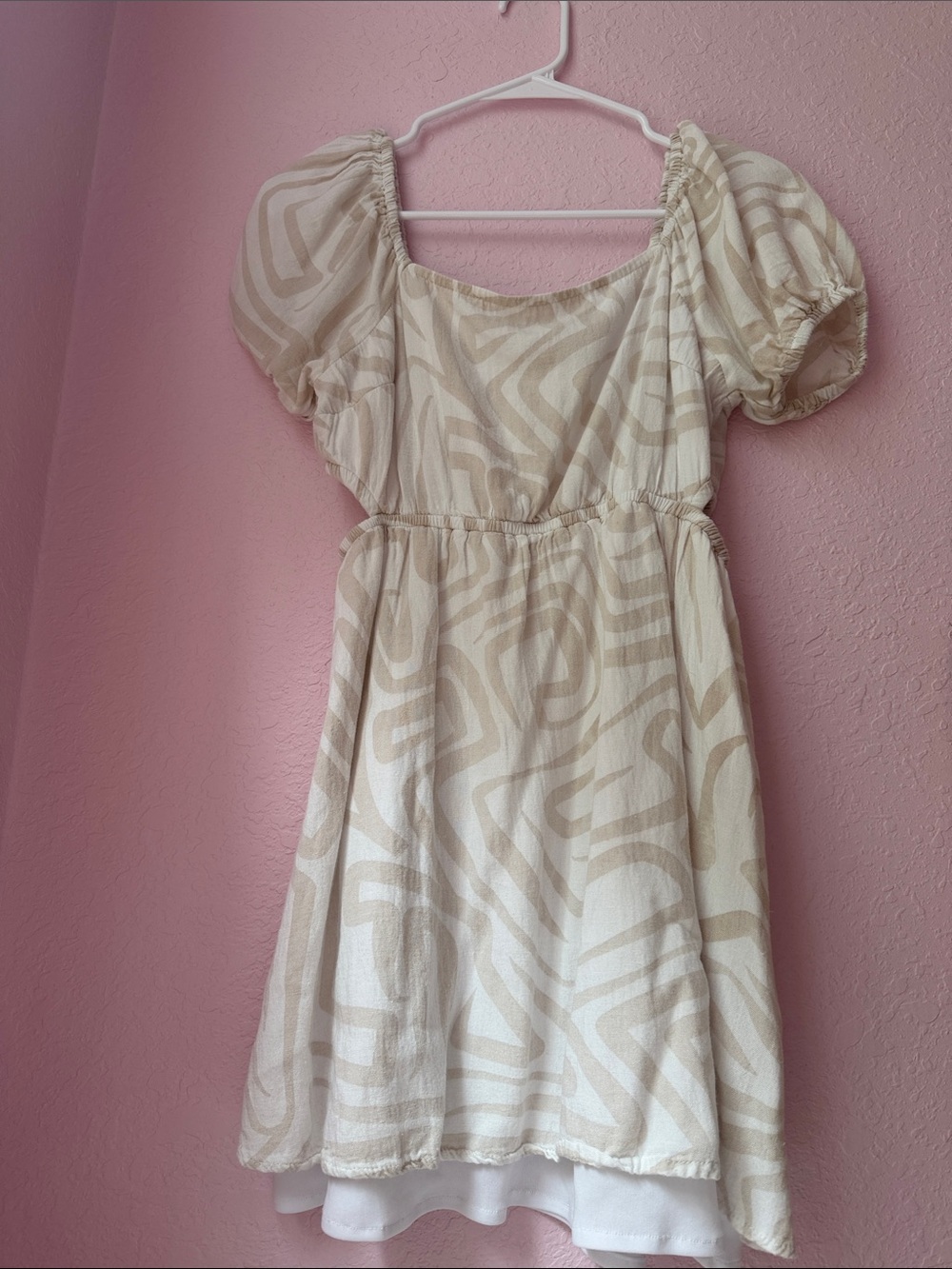 Sincerly Jules Cream and Beige Midi Dress